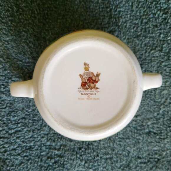 Bunnykins 2 handled mug by Royal Doulton - Picture 3 of 6